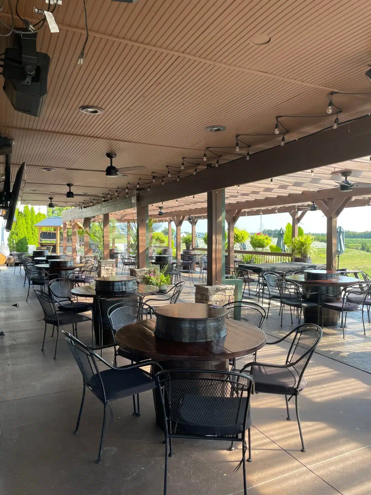 Chenault Vineyards patio