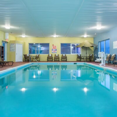 Holiday Inn pool