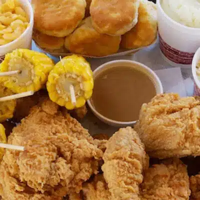 Fried chicken, corn, and mashed potatoes and gravy from Lee's Famous Recipe