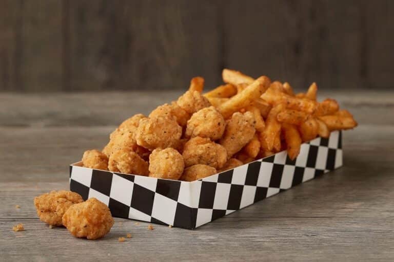 Rally's popcorn chicken in checkered basket