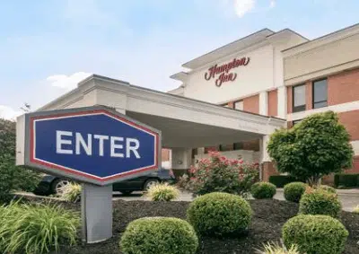 Enter sign outside Hampton Inn