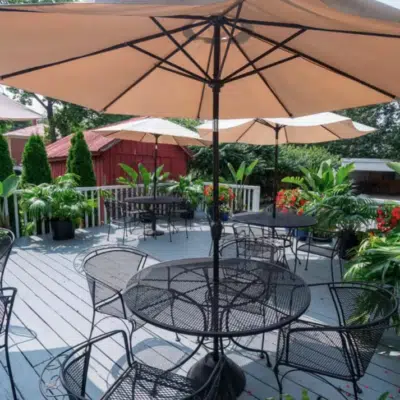 Shared patio of Luxury on Main - West (Airbnb)
