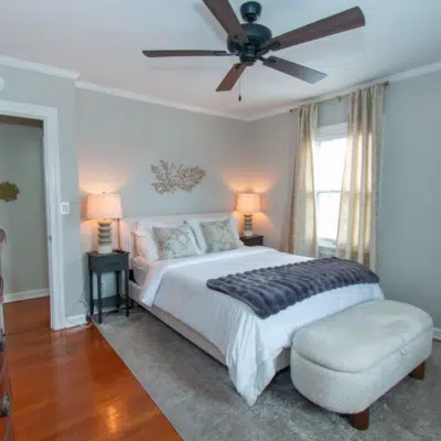 Bedroom inside Westfield Gold (Airbnb)