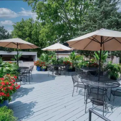 Shared patio at Luxury on Main - South (Airbnb)