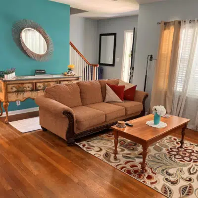 Living room in The Wellington (Airbnb)